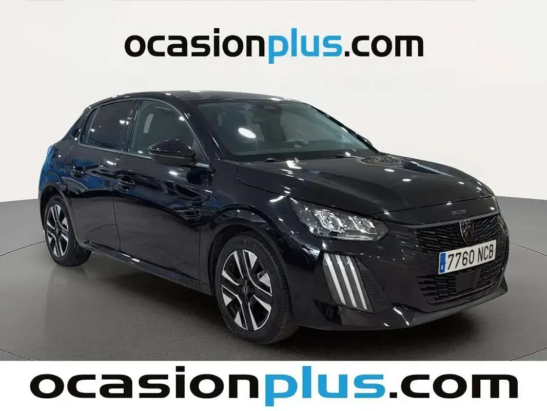 Usado Peugeot 208 Allure 102 CV (75 kW) 2025 Negro Utilitario