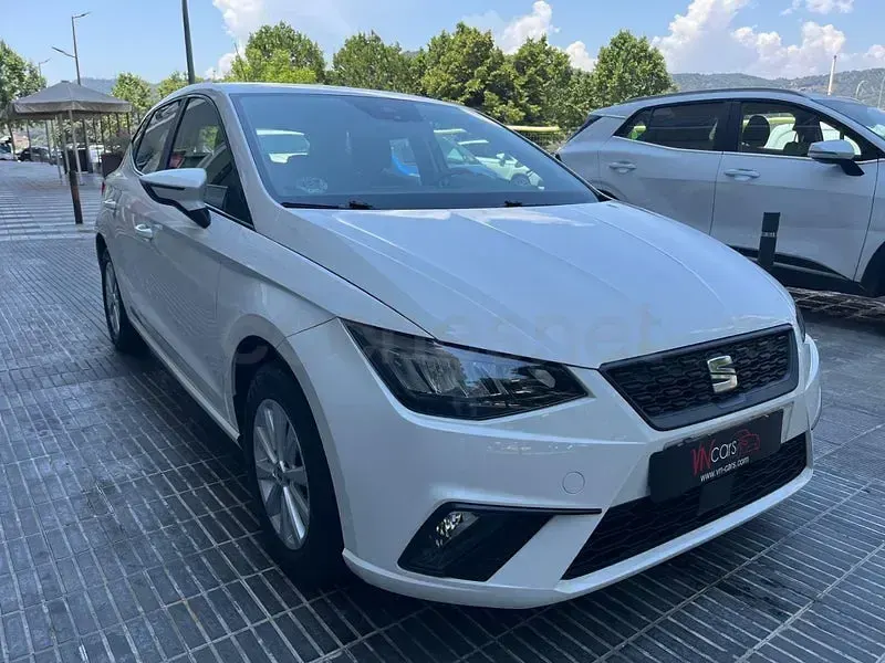 Usado Seat Ibiza Reference 80 CV (58 kW) 2023 Blanco Utilitario