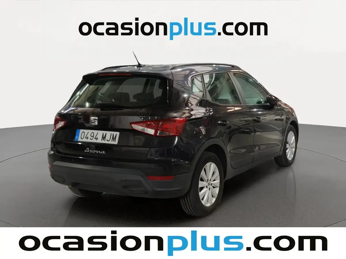 Usado Seat Arona Style 110 CV (80 kW) 2023 Negro SUV