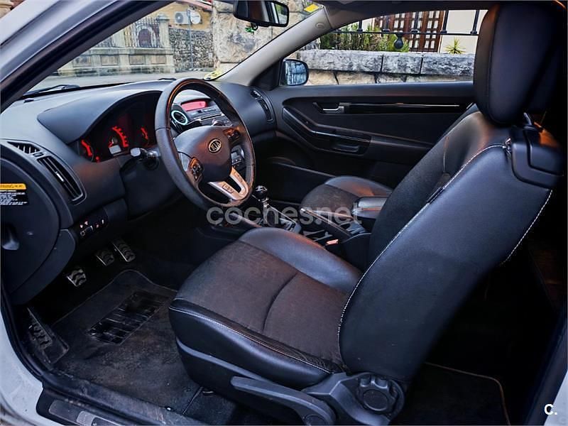 Usado Kia ProCeed 128 CV (94 kW) 2011 Blanco Berlina