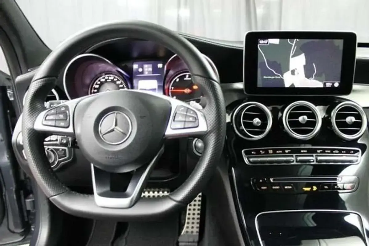 Usado Mercedes C250 AMG 204 CV (150 kW) 2016 Gris Familiar