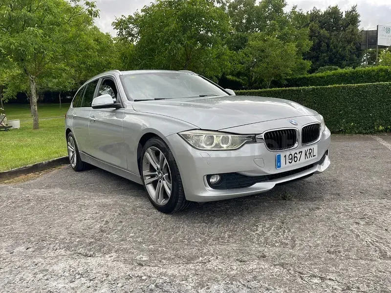 Usado BMW 318 Comfort Edition 143 CV (105 kW) 2014 Gris / plata Familiar