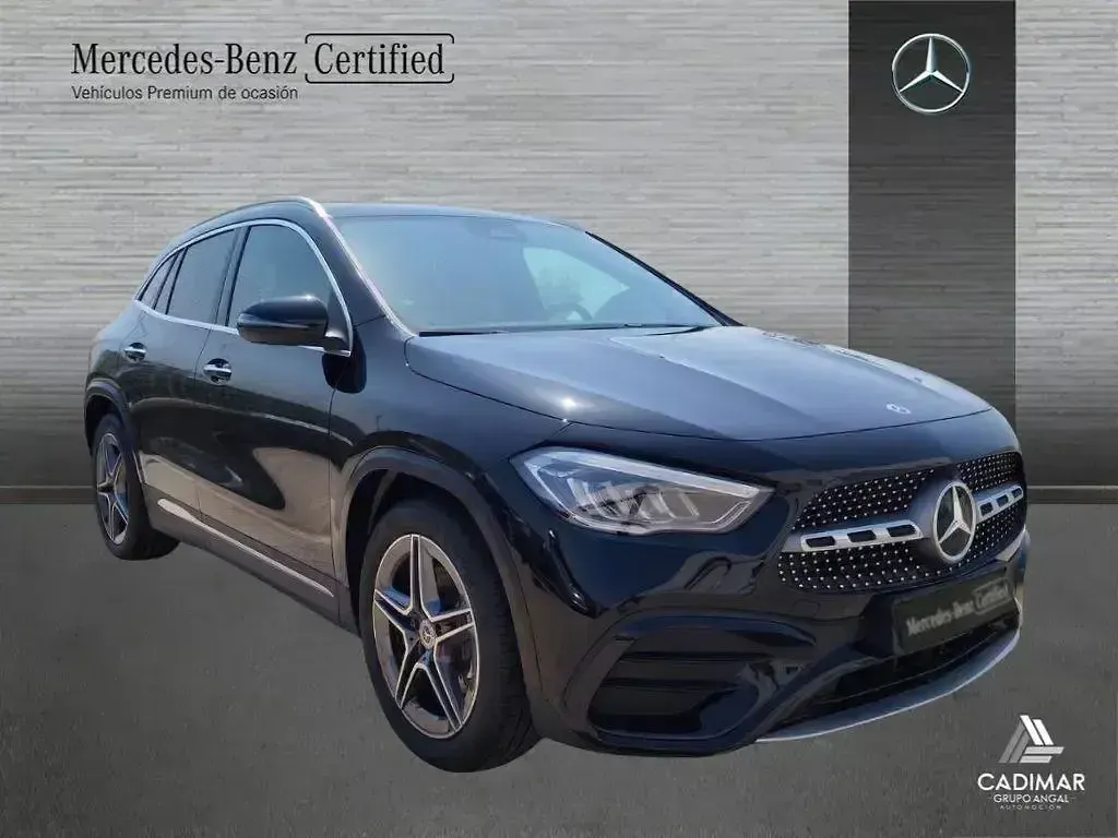 Nuevo Mercedes GLA200 150 CV (110 kW) 2025 Negro SUV