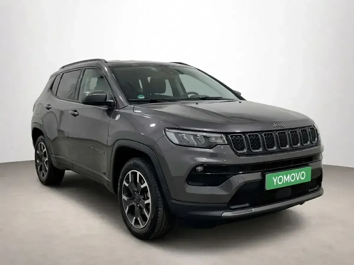 Usado Jeep Compass Trailhawk 241 CV (177 kW) 2021 Gris SUV