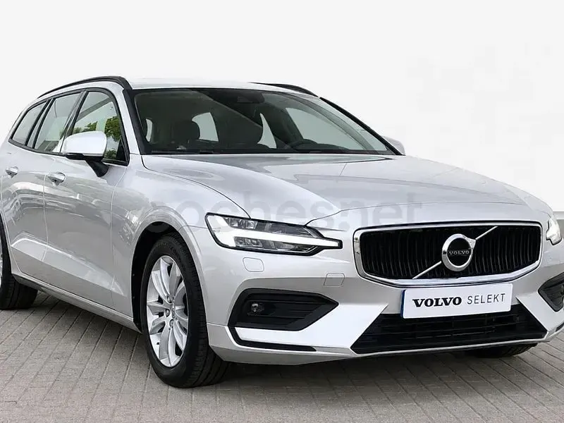 Usado Volvo V60 Momentum 150 CV (110 kW) 2019 Gris / plata Familiar
