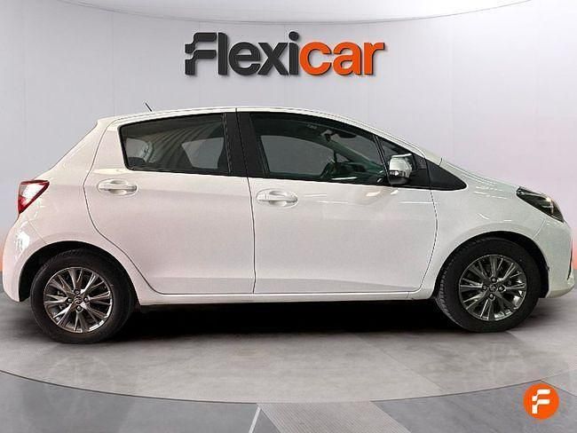 Usado Toyota Yaris Business Edition 69 CV (50 kW) 2018 Blanco Berlina