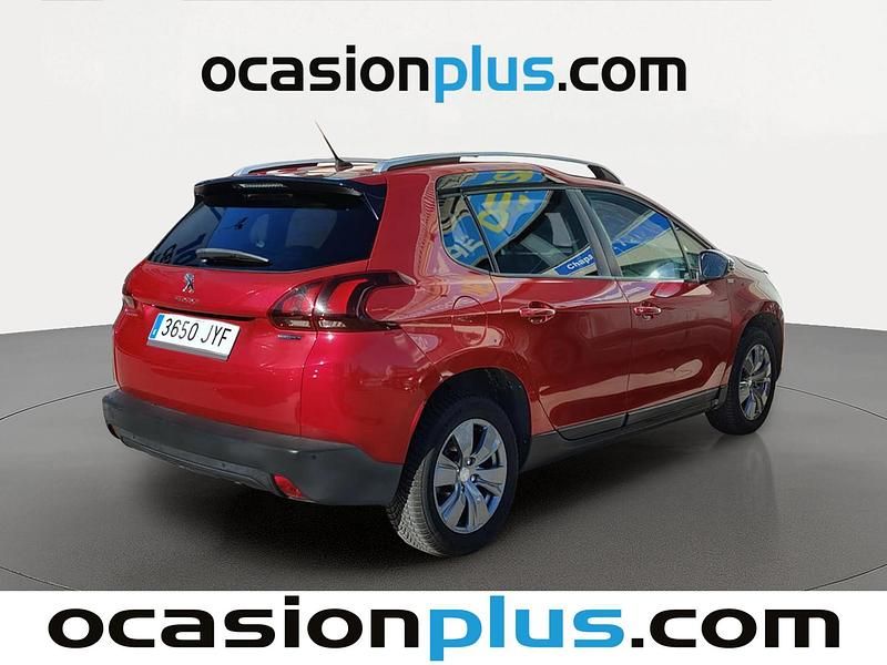 Usado Peugeot 2008 Style 110 CV (80 kW) 2017 Rojo SUV