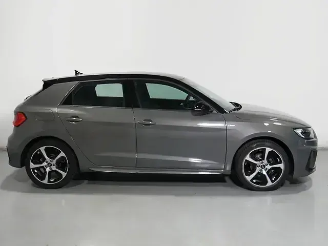 Usado Audi A1 110 CV (80 kW) 2022 Gris SUV