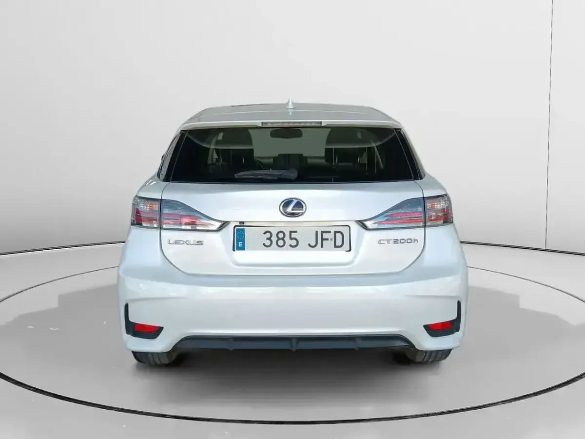 Usado Lexus CT200h Executive Line 136 CV (100 kW) 2015 Blanco Berlina