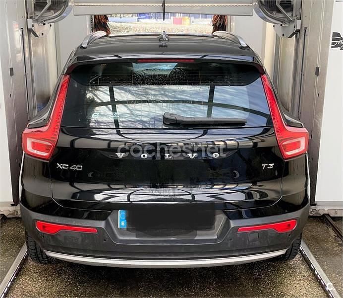 Usado Volvo XC40 Momentum 163 CV (119 kW) 2019 Negro SUV