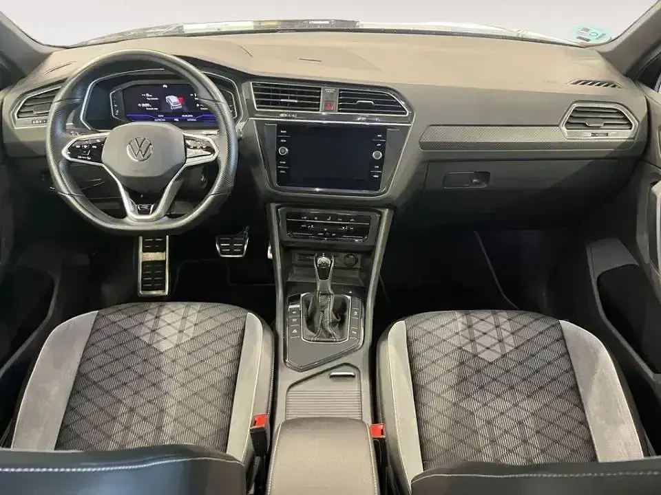 Usado VW Tiguan R-line 150 CV (110 kW) 2022 Gris SUV