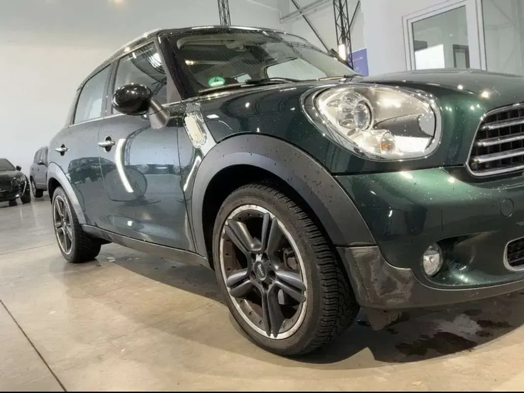 Usado Mini Cooper 121 CV (88 kW) 2011 Verde Utilitario