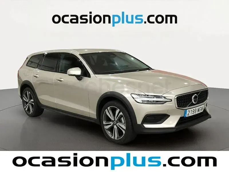 Usado Volvo V60 CC Core 197 CV (144 kW) 2023 Gris / plata Familiar