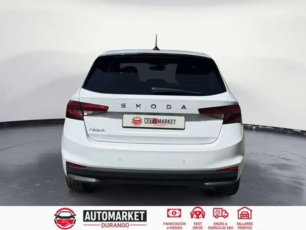 Usado Skoda Fabia 116 CV (85 kW) 2025 Blanco Utilitario