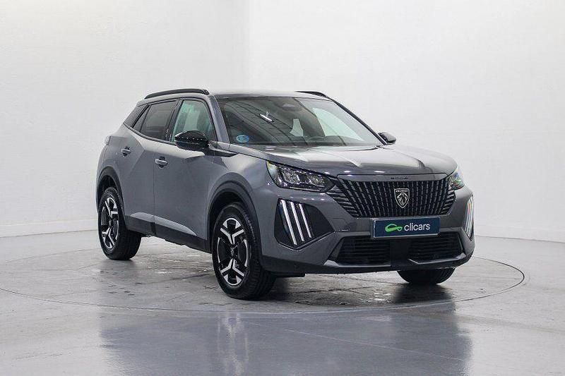 Usado Peugeot 2008 Allure 136 CV (100 kW) 2025 Gris SUV