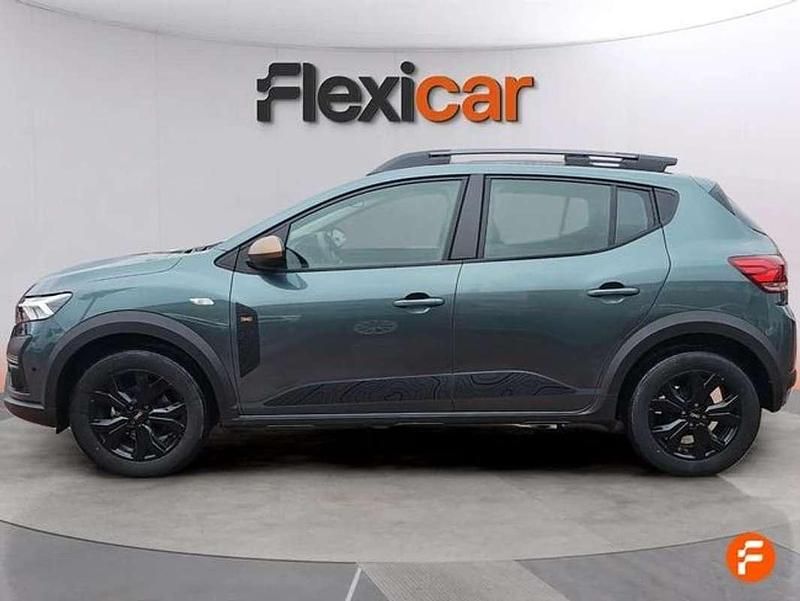 Usado Dacia Sandero Extreme 101 CV (74 kW) 2025 Verde Utilitario