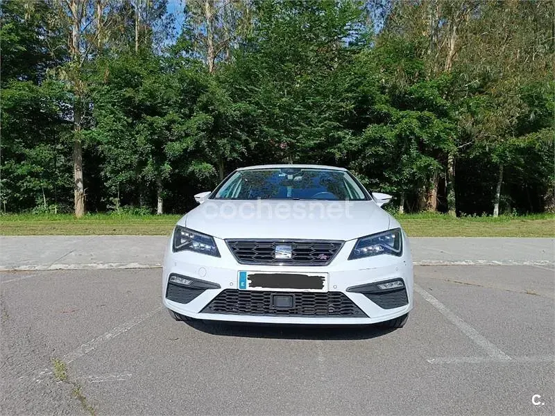 Usado Seat Leon FR 125 CV (91 kW) 2018 Blanco Berlina