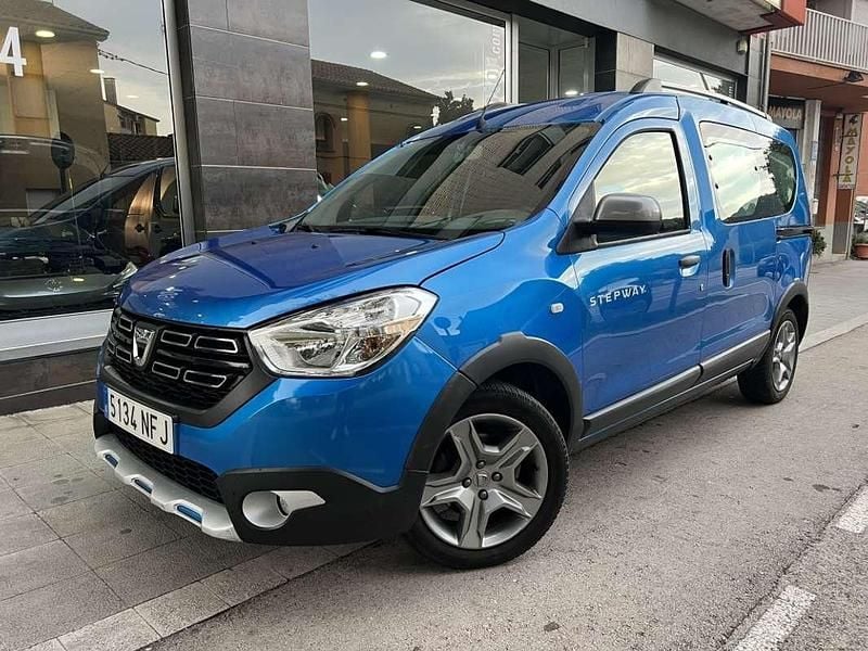Azul Usado 2020 Dacia Dokker Essentiel Van | 17.990 € (Precio justo) - Imagen 1/4