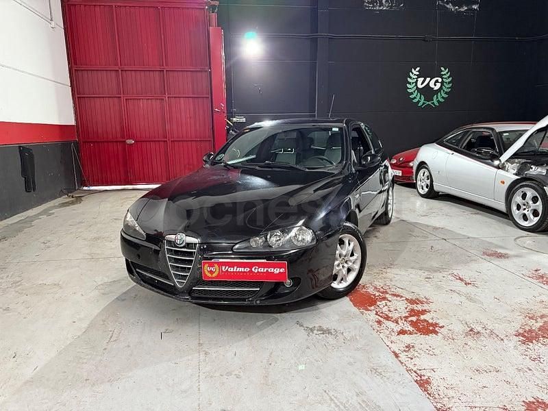 Usado Alfa Romeo 147 Distinctive 120 CV (88 kW) 2007 Negro Utilitario
