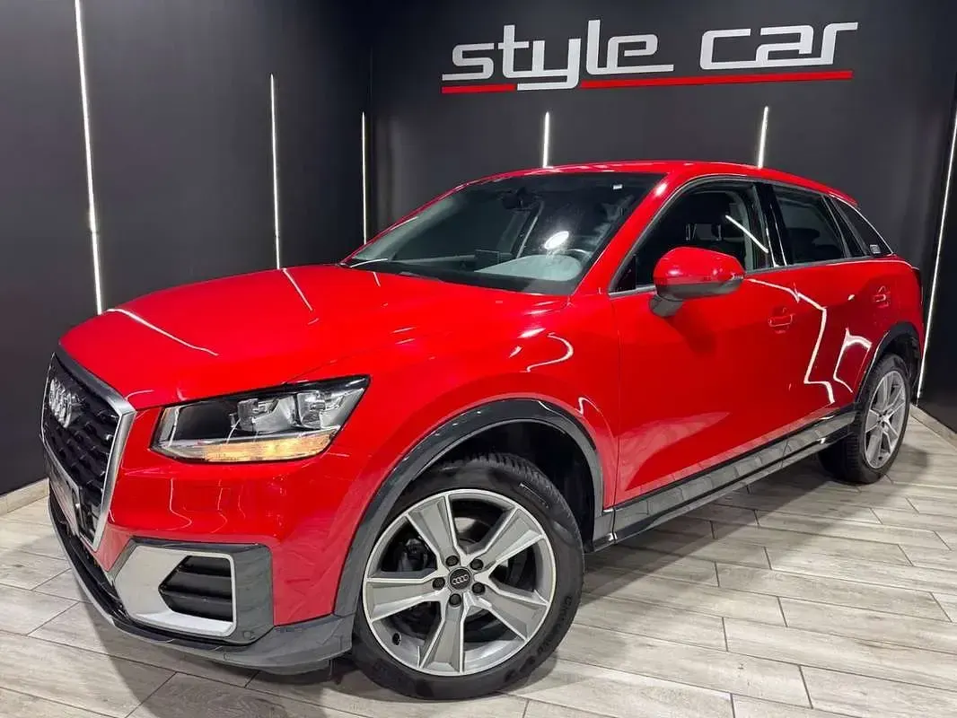 Usado Audi Q2 Design 116 CV (85 kW) 2020 Rojo SUV