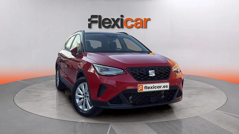 Usado Seat Arona Style 116 CV (85 kW) 2023 Rojo SUV