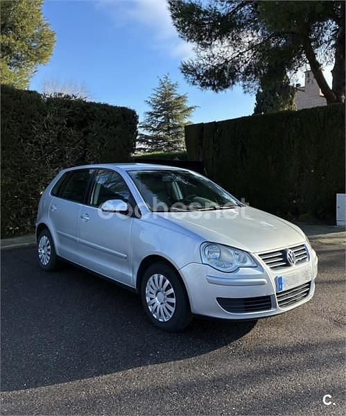 Usado VW Polo Highline 80 CV (58 kW) 2007 Gris / plata Utilitario