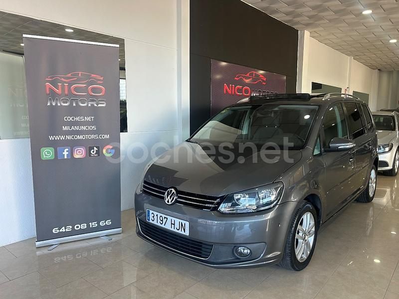 Usado VW Touran Advance 105 CV (77 kW) 2012 Gris / plata Monovolumen
