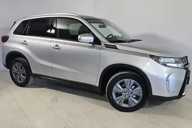 Nuevo Suzuki Vitara 110 CV (80 kW) 2026 Gris SUV
