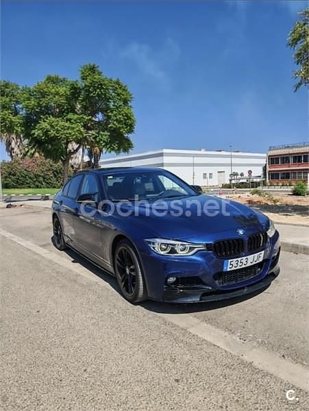 Azul Usado 2015 BMW 318 M Performance Berlina | 17.500 € (Caro) - Imagen 1/4