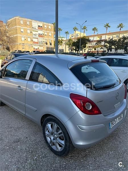 Usado Opel Corsa Sport 75 CV (55 kW) 2008 Gris / plata Berlina