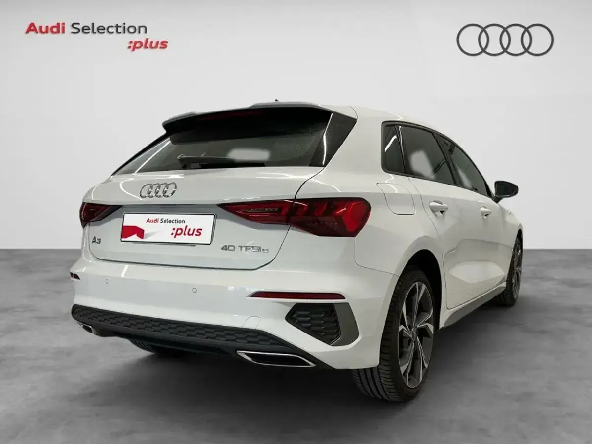 Usado Audi A3 Sportback e-tron S-Line 204 CV (150 kW) 2024 Blanco Utilitario