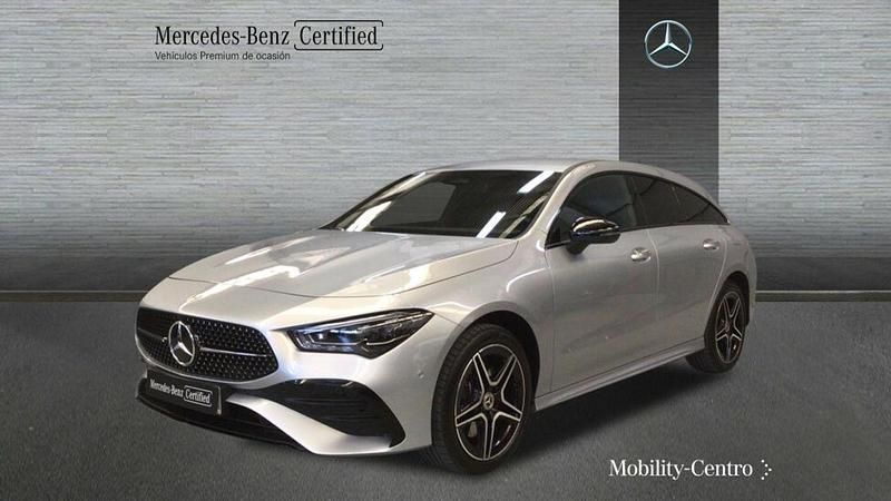 Plata iridio Usado 2024 Mercedes CLA250 AMG line Berlina | 50.900 € - Imagen 1/4