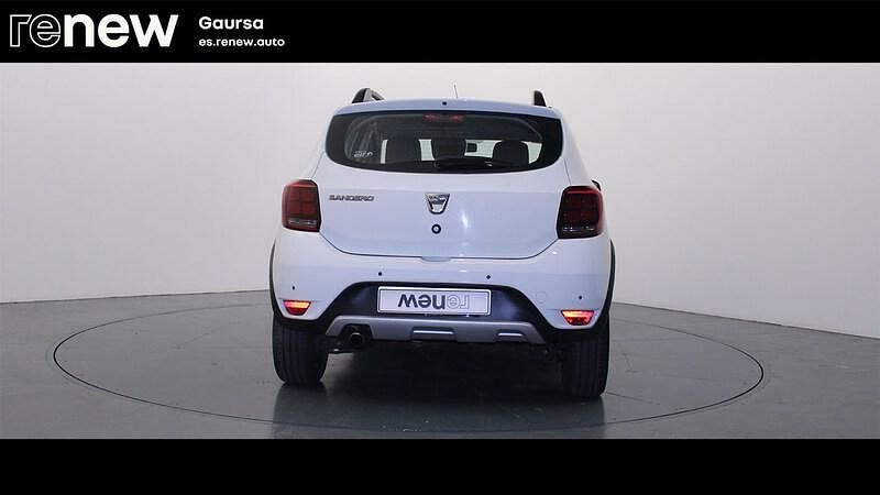 Usado Dacia Sandero 90 CV (66 kW) 2017 Blanco Berlina