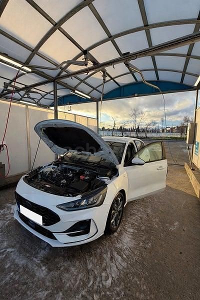 Usado Ford Focus ST-Line 125 CV (91 kW) 2024 Blanco Familiar