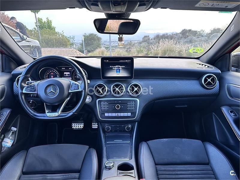Usado Mercedes A200 AMG line 136 CV (100 kW) 2017 Rojo Berlina