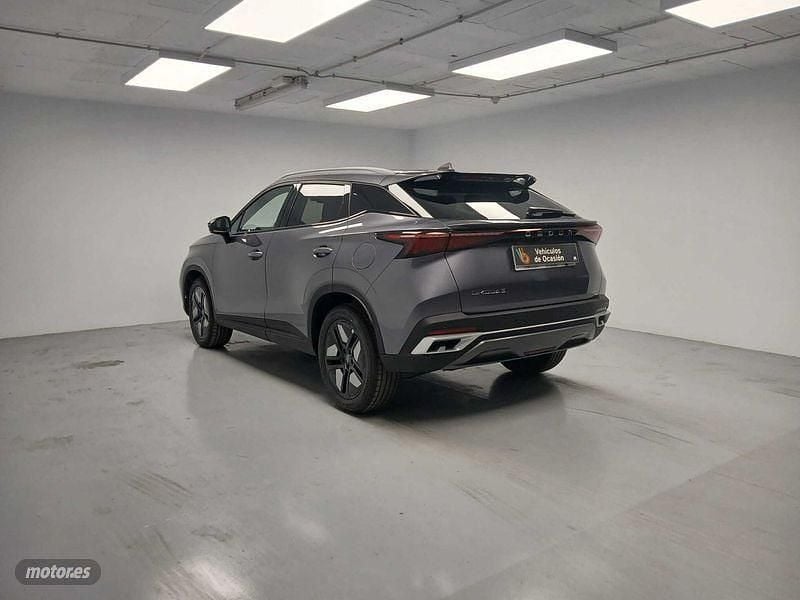 Usado Omoda 5 148 CV (108 kW) 2025 Gris SUV