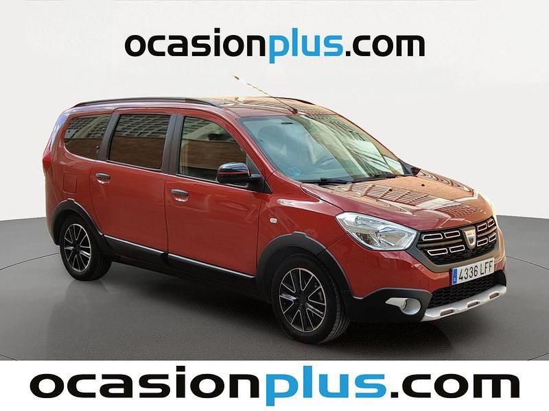 Usado Dacia Lodgy 131 CV (96 kW) 2020 Rojo Monovolumen