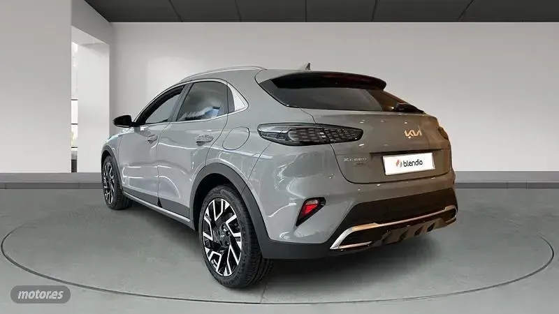Nuevo Kia XCeed Style 115 CV (84 kW) 2026 Gris SUV