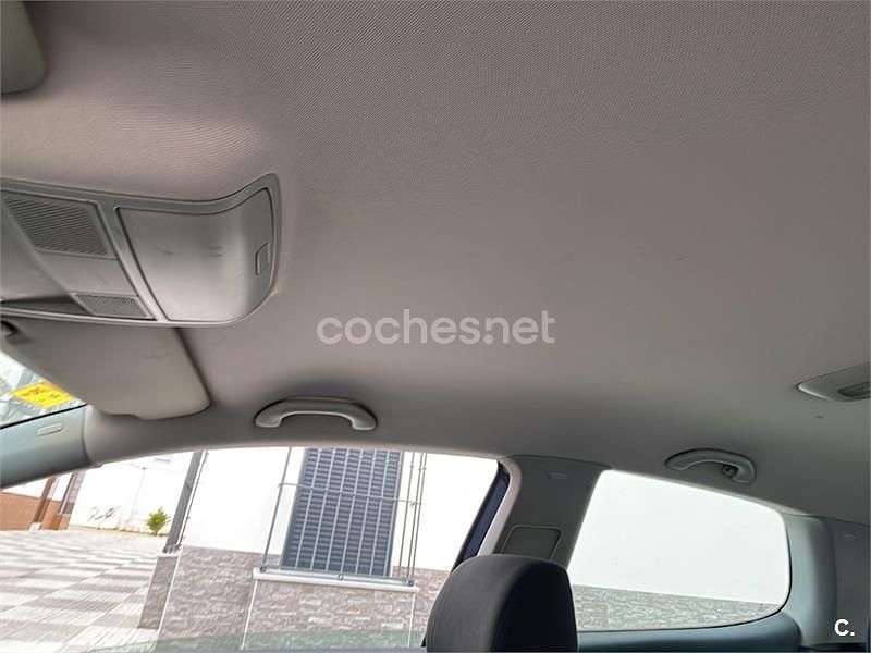 Usado VW Golf IV Highline 105 CV (77 kW) 2003 Negro Berlina