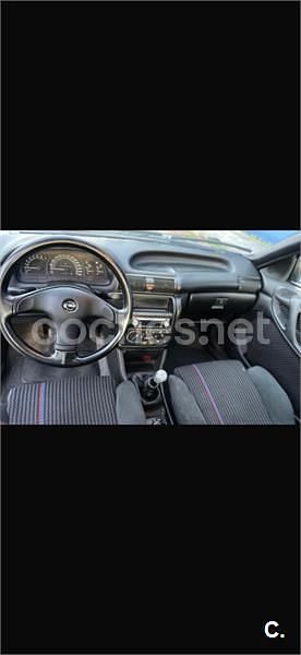 Usado Opel Astra Edition 190 CV (139 kW) 2000 Azul Coupe