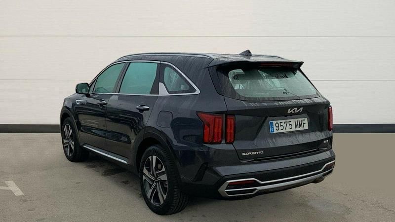 Usado Kia Sorento 265 CV (194 kW) 2023 Gris / plata SUV