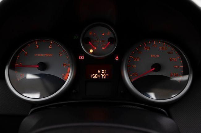 Usado Peugeot 207 75 CV (55 kW) 2007 Naranja Berlina