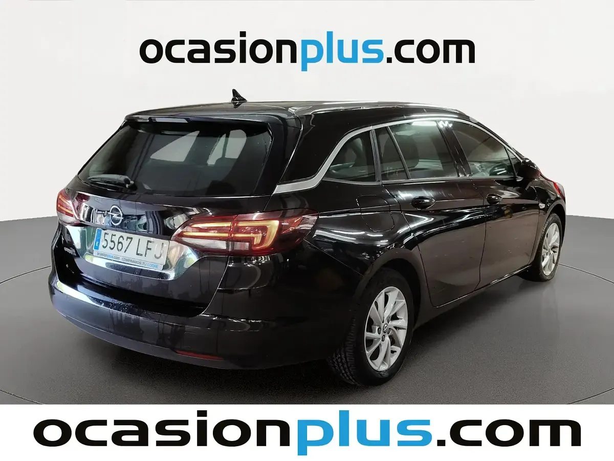 Usado Opel Astra Elegance 145 CV (106 kW) 2020 Negro Monovolumen