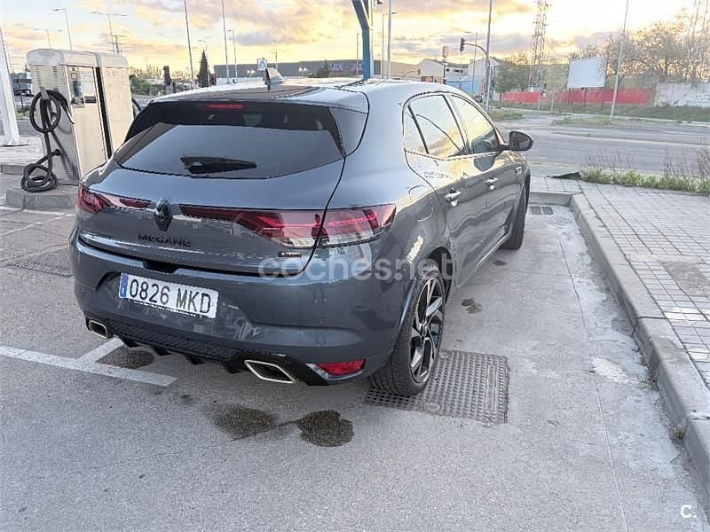 Usado Renault Mégane 160 CV (117 kW) 2023 Gris / plata Berlina