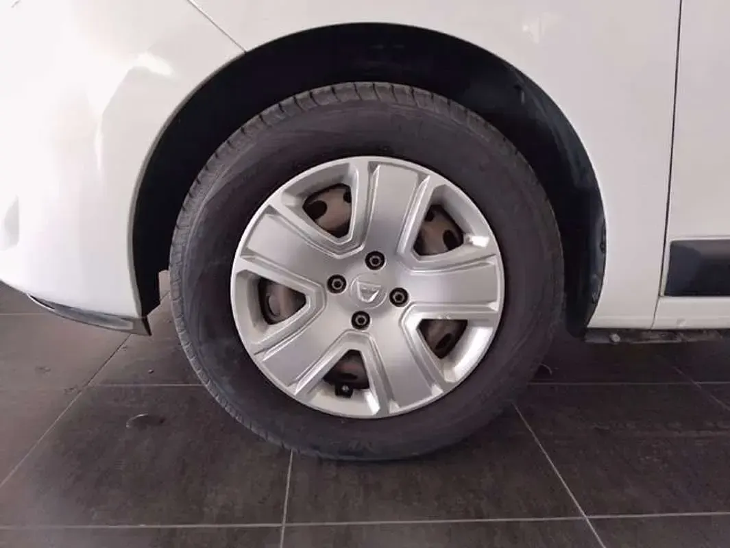Usado Dacia Lodgy Comfort 102 CV (75 kW) 2021 Blanco Monovolumen