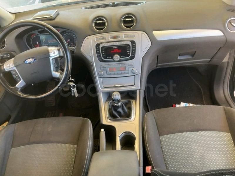 Usado Ford Mondeo Trend 140 CV (102 kW) 2009 Negro Berlina