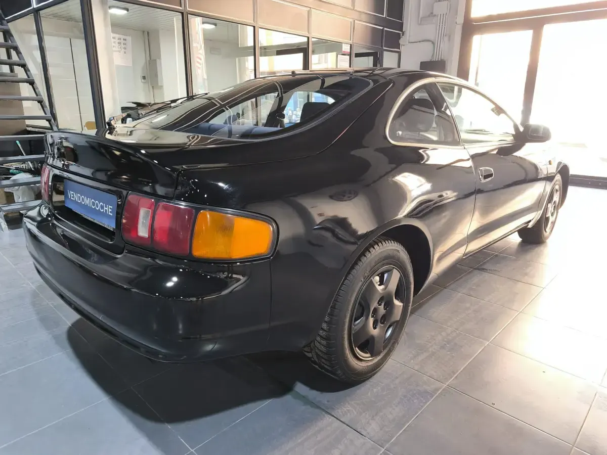 Usado Toyota Celica 115 CV (84 kW) 1996 Negro Utilitario