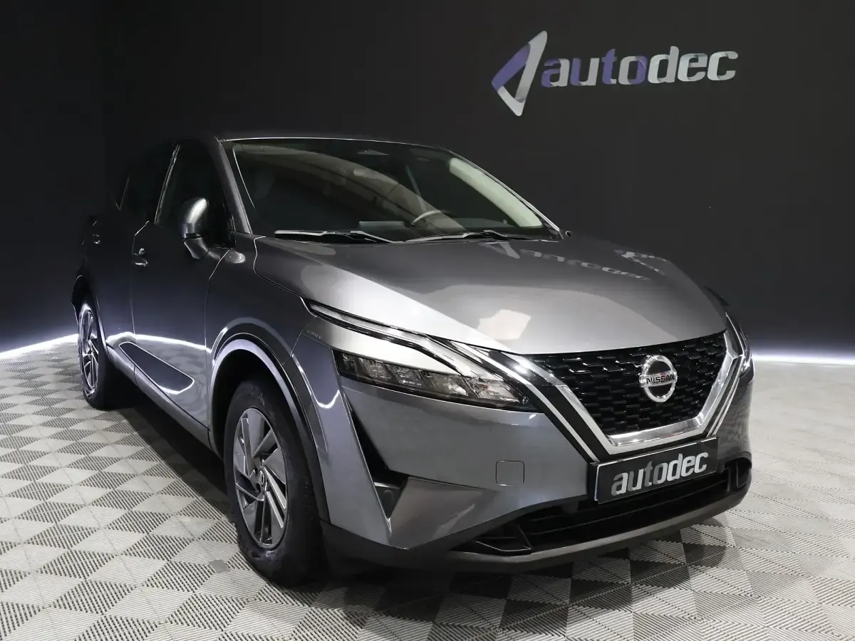 Usado Nissan Qashqai Acenta 158 CV (116 kW) 2022 Gris SUV
