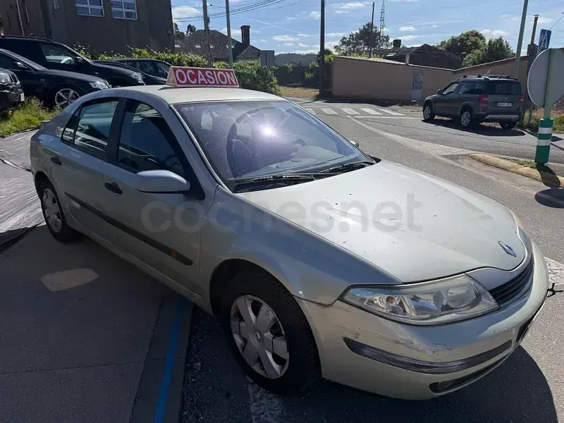 Usado Renault Laguna II Authentique 110 CV (80 kW) 2002 Beige Berlina