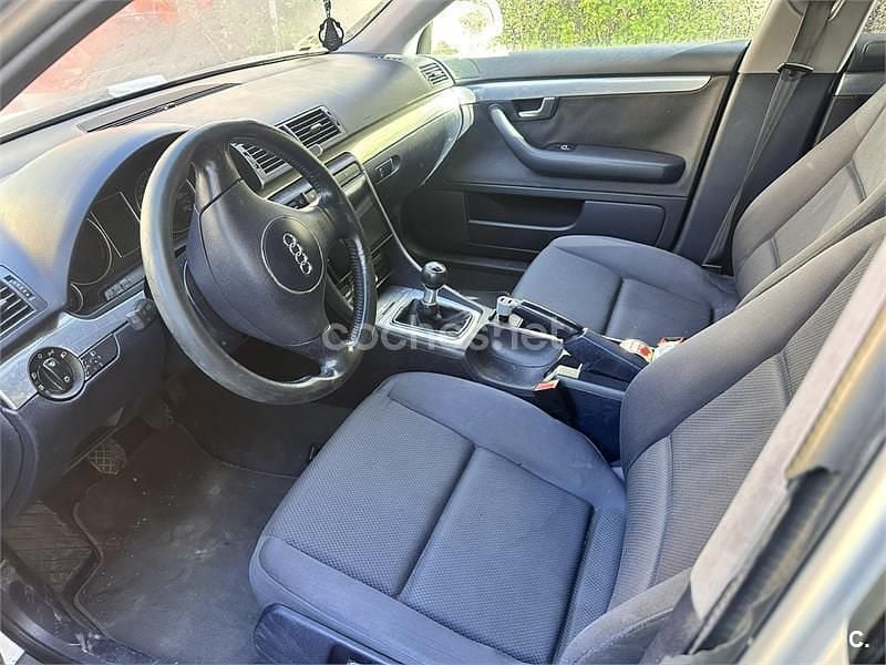 Usado Audi A4 S-line plus 130 HP (95 kW) 2001 Cinzento Sedan